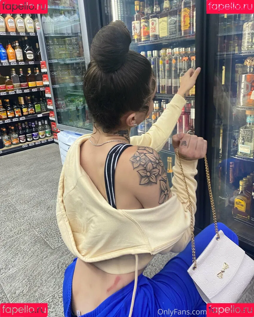 thebratwayy Onlyfans Photo Gallery 