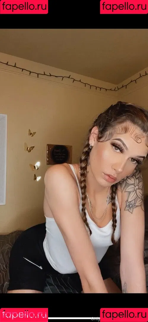 thebratwayy Onlyfans Photo Gallery 