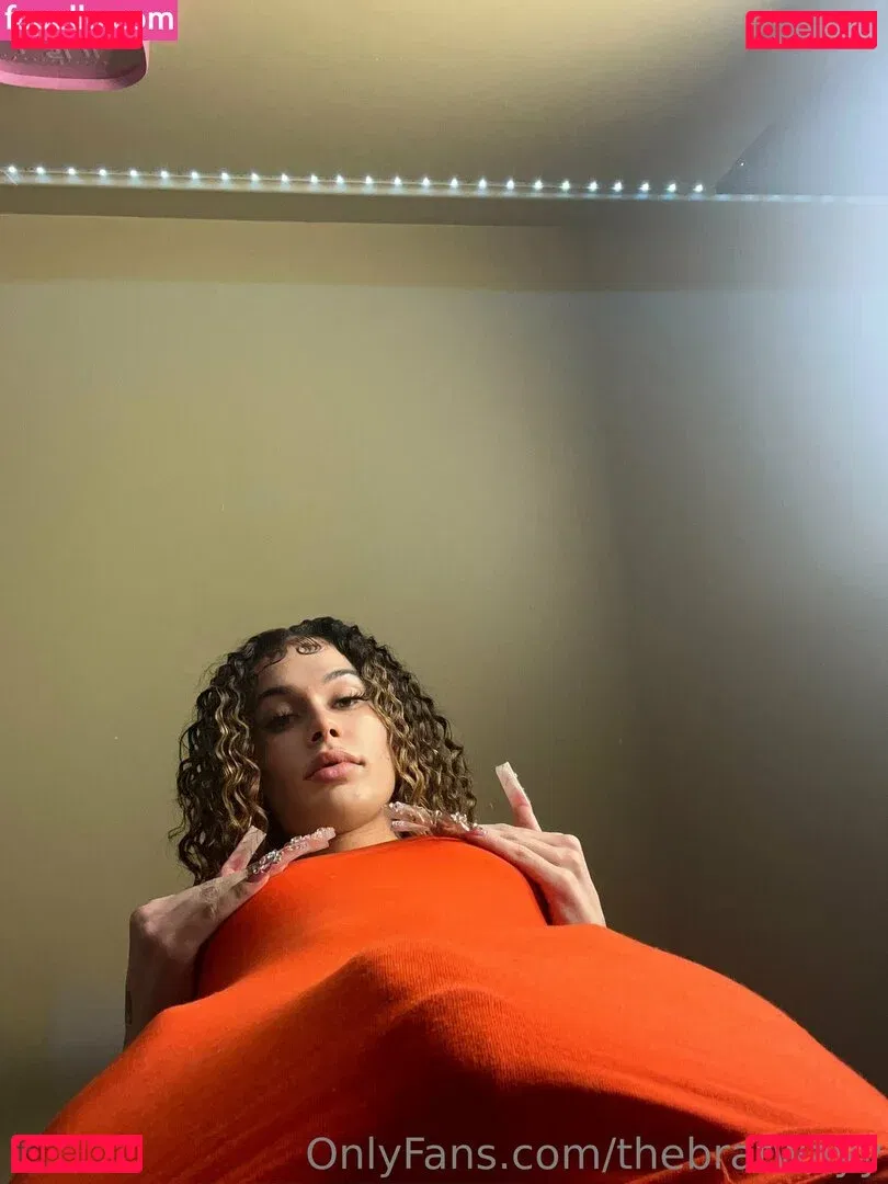 thebratwayy Onlyfans Photo Gallery 