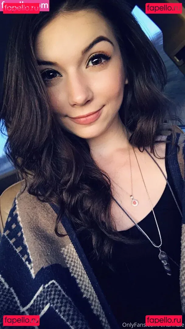 tinahhale Onlyfans Photo Gallery 