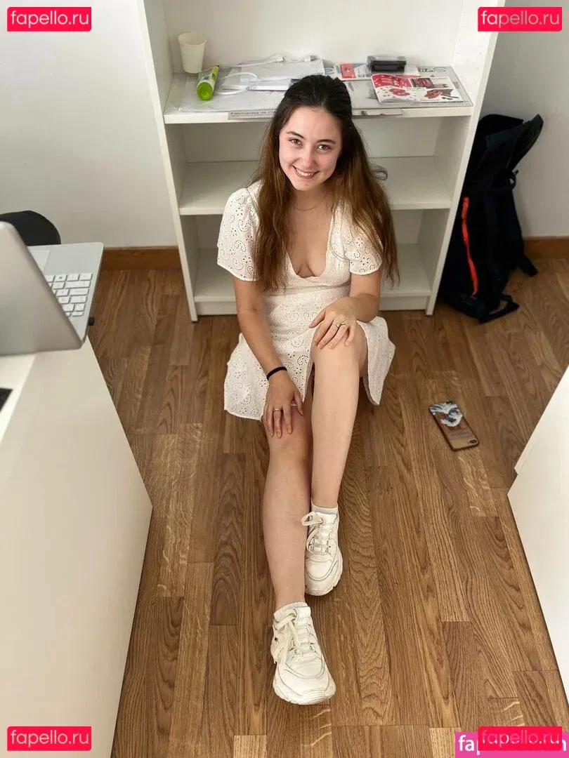 little_naughty_20_vip Onlyfans Photo Gallery 