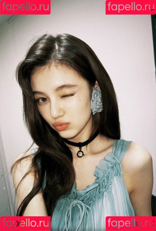 NewJeans Onlyfans Photo Gallery 