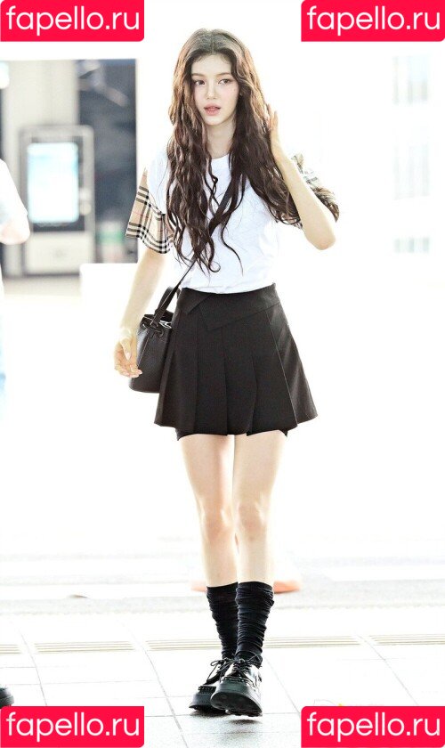 NewJeans Onlyfans Photo Gallery 