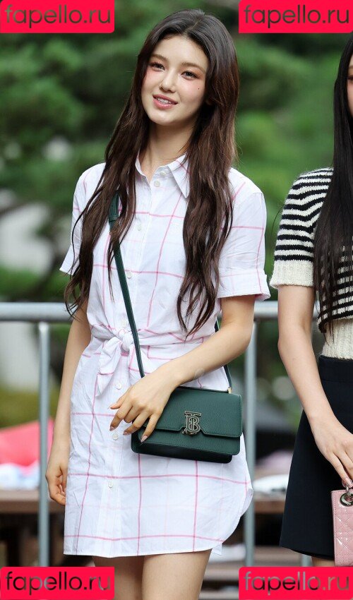 NewJeans Onlyfans Photo Gallery 