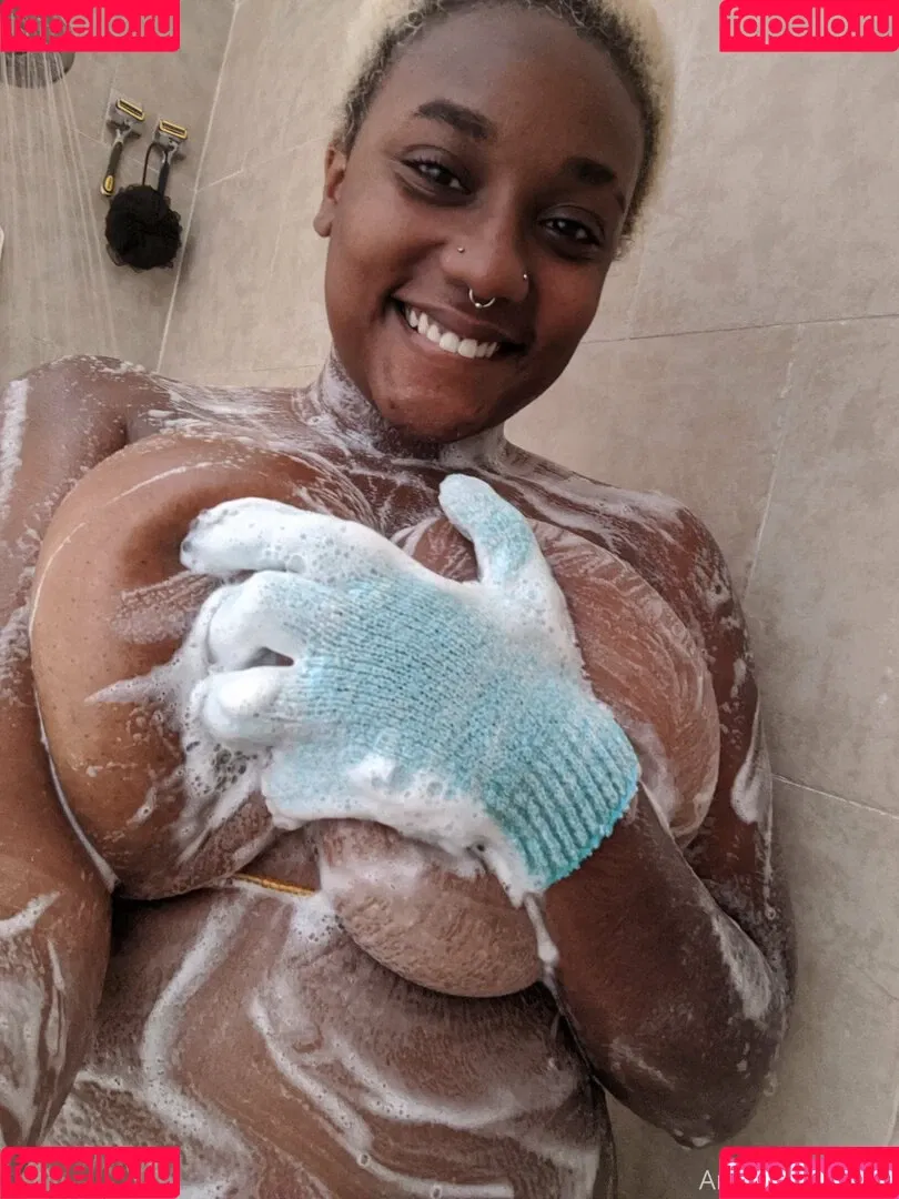 thothead Onlyfans Photo Gallery 