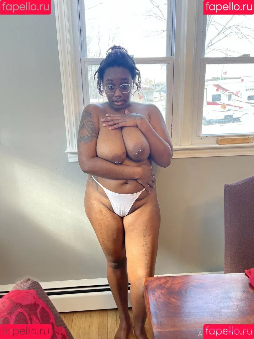 thothead Onlyfans Photo Gallery 
