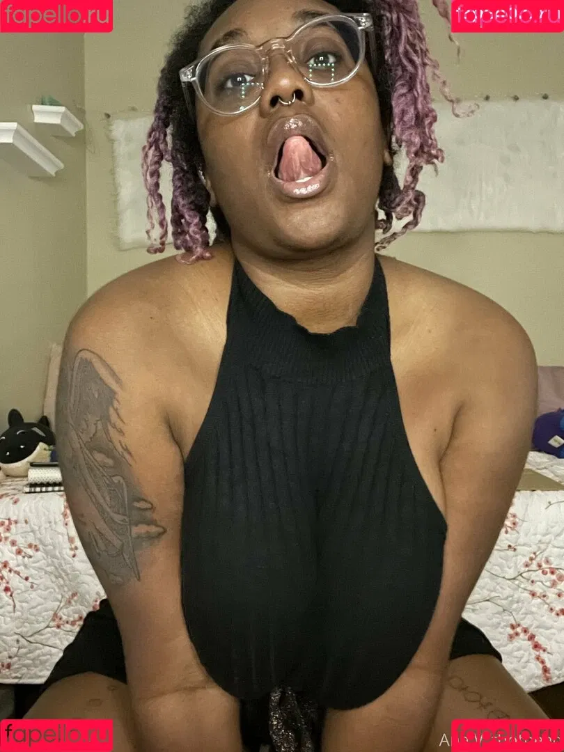thothead Onlyfans Photo Gallery 