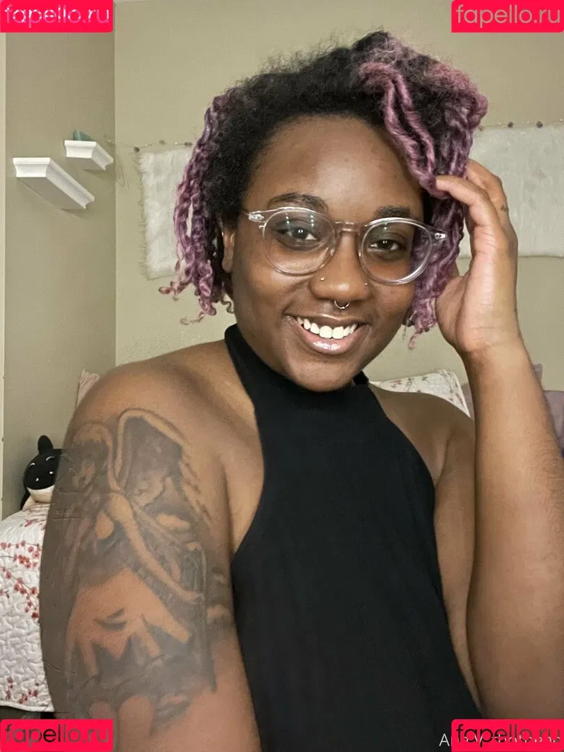 thothead Onlyfans Photo Gallery 