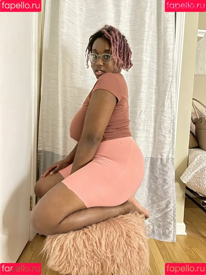 thothead Onlyfans Photo Gallery 