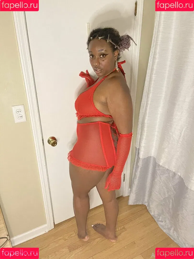 thothead Onlyfans Photo Gallery 
