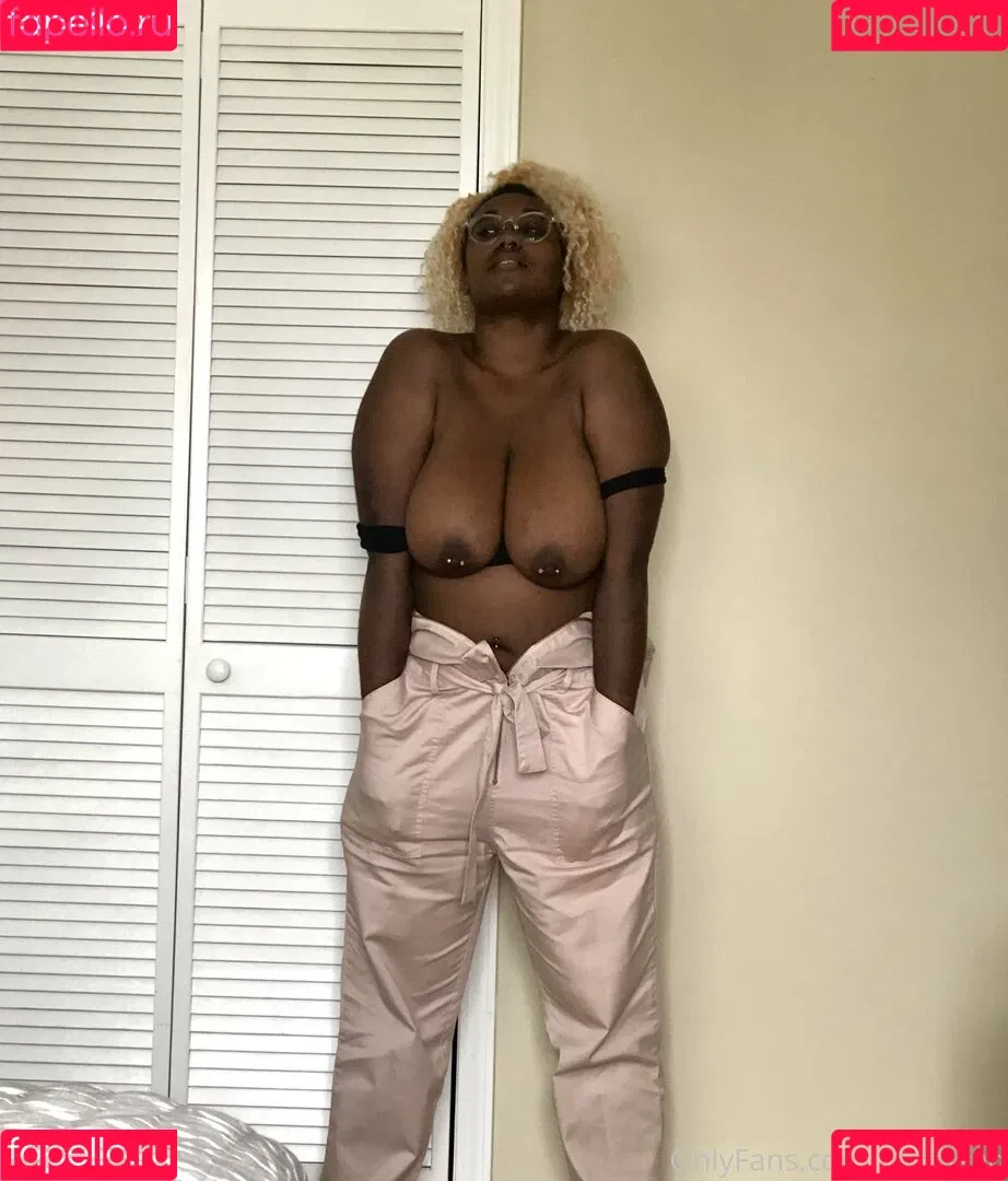 thothead Onlyfans Photo Gallery 