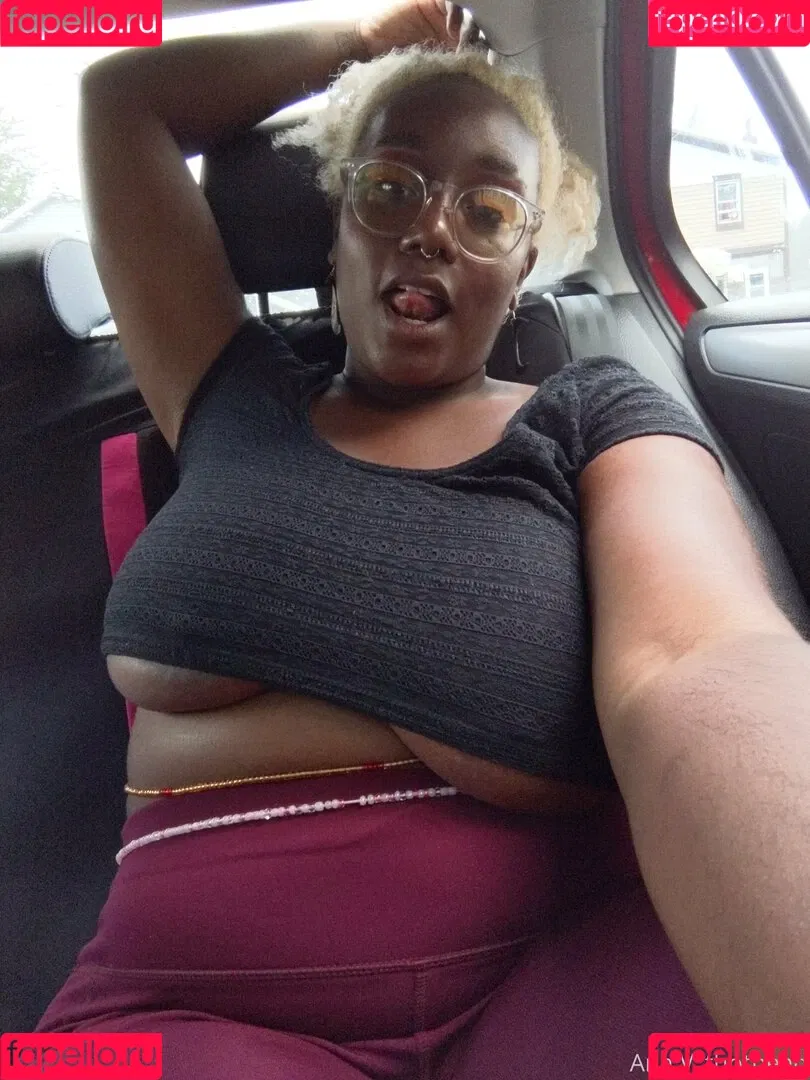 thothead Onlyfans Photo Gallery 
