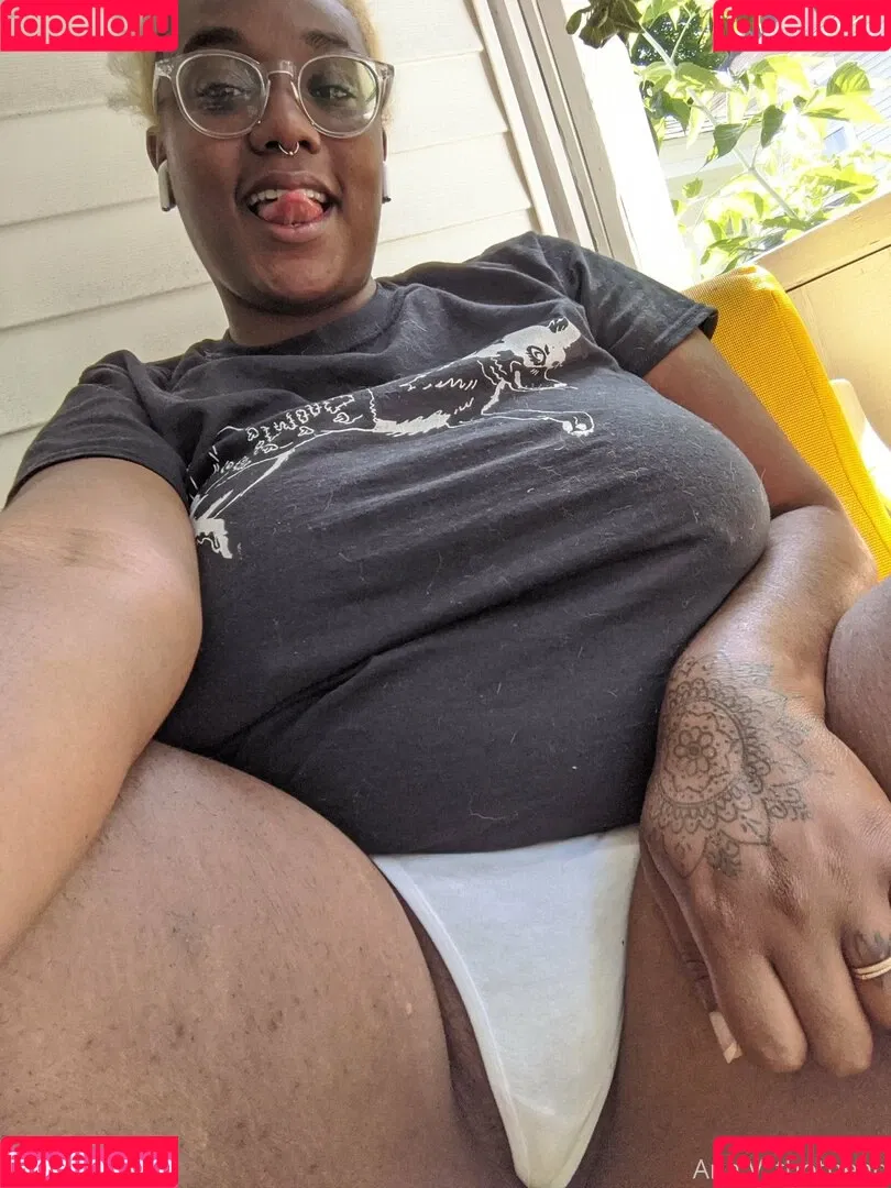 thothead Onlyfans Photo Gallery 