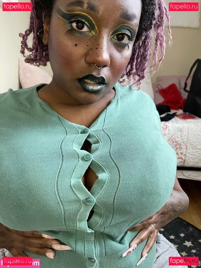 thothead Onlyfans Photo Gallery 