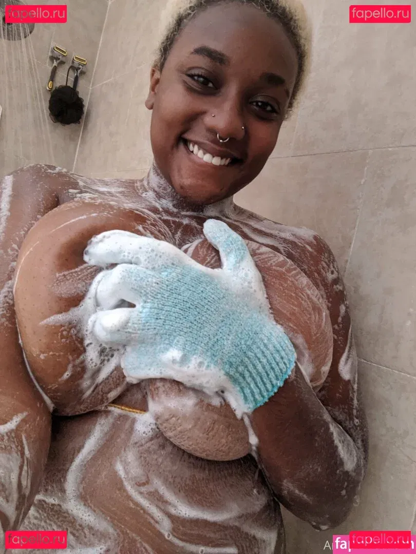 thothead Onlyfans Photo Gallery 