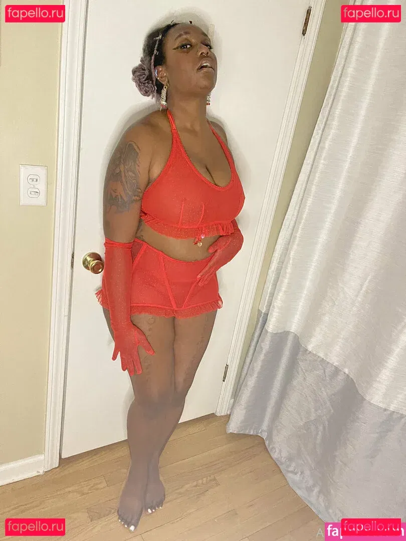 thothead Onlyfans Photo Gallery 