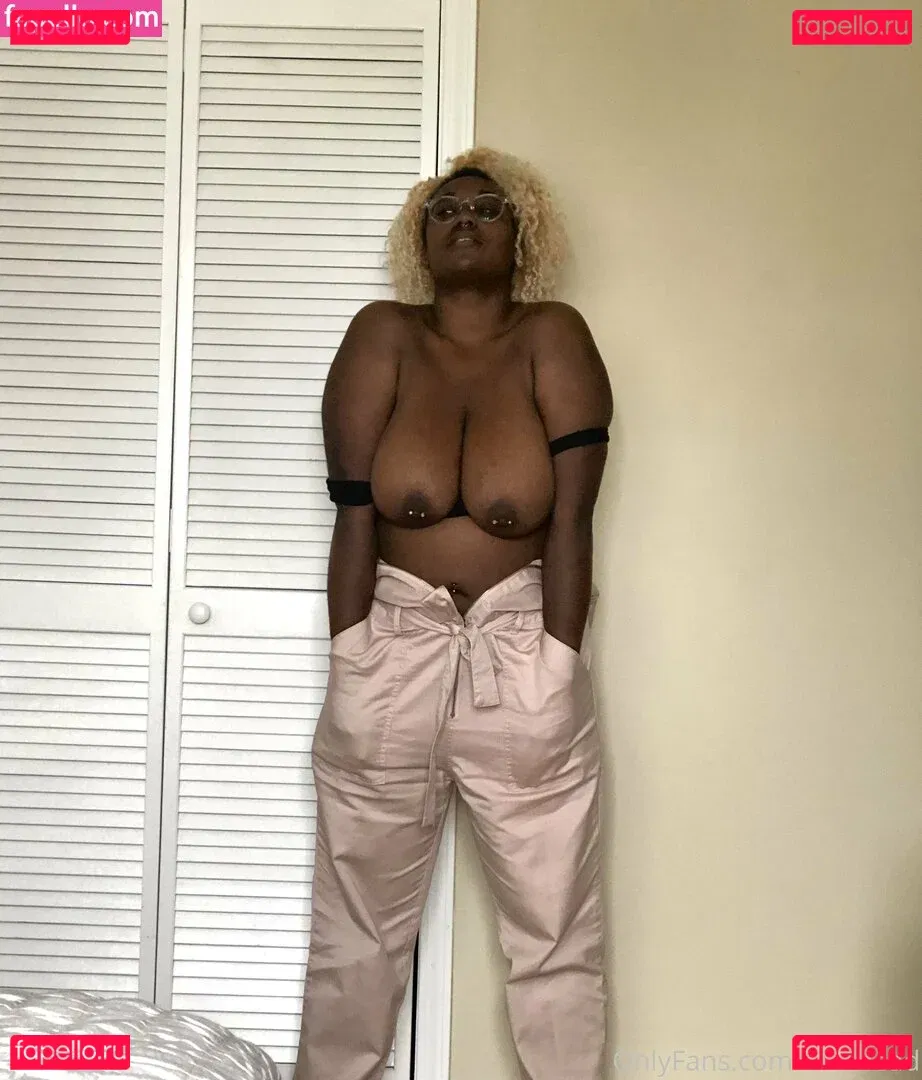 thothead Onlyfans Photo Gallery 