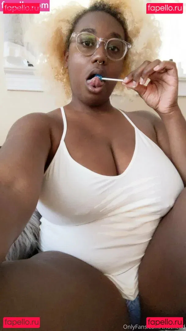 thothead Onlyfans Photo Gallery 