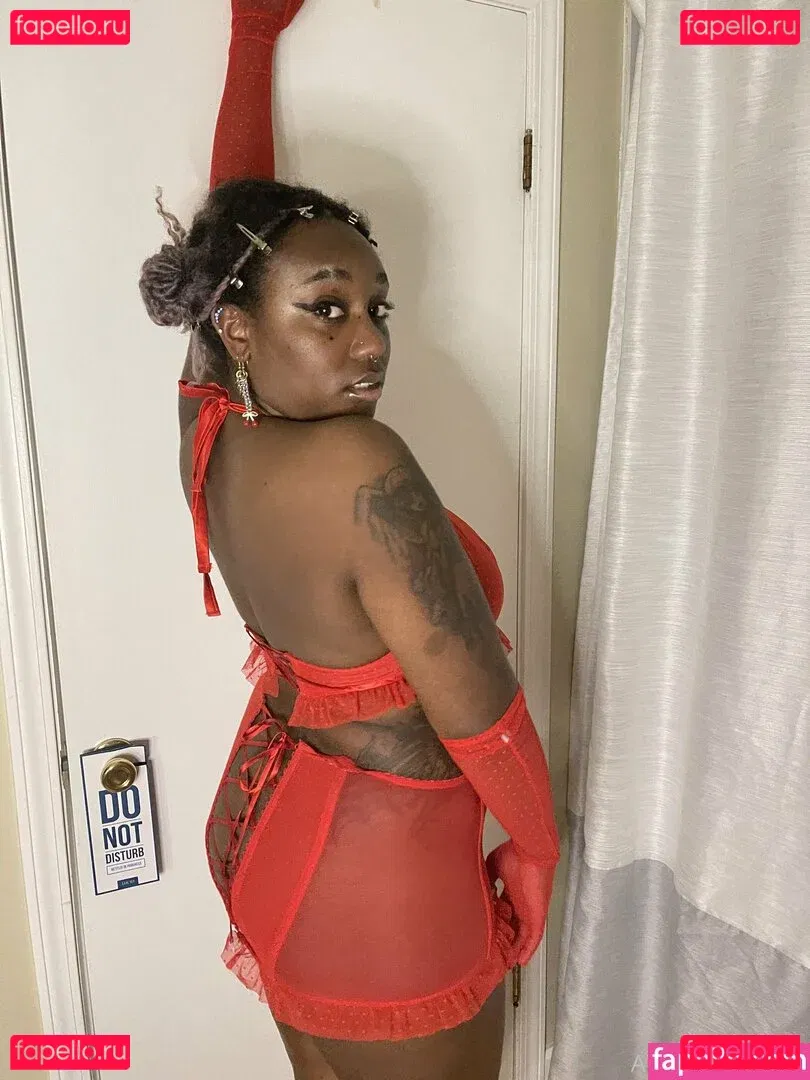 thothead Onlyfans Photo Gallery 