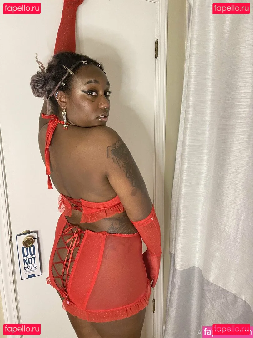 thothead Onlyfans Photo Gallery 