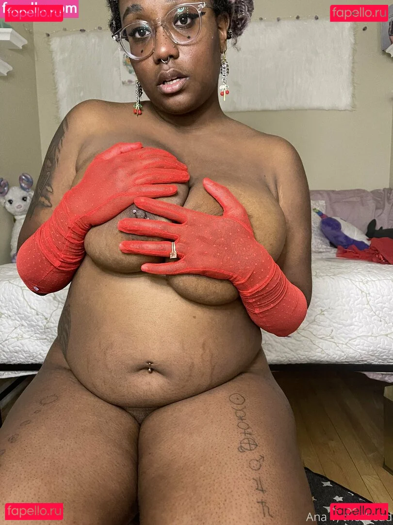 thothead Onlyfans Photo Gallery 