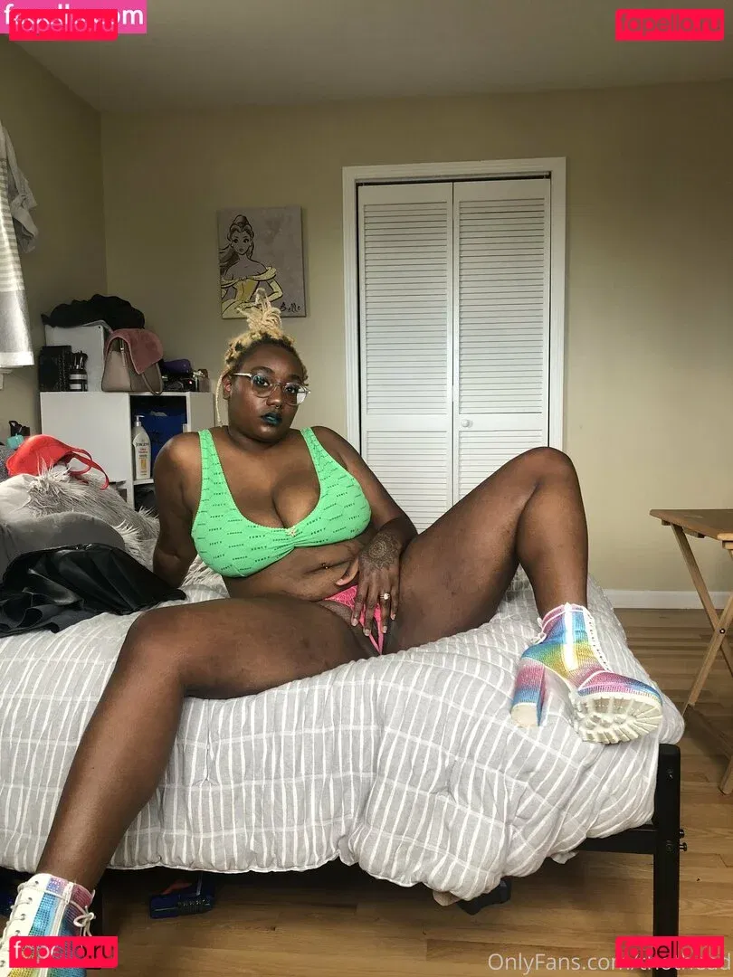 thothead Onlyfans Photo Gallery 