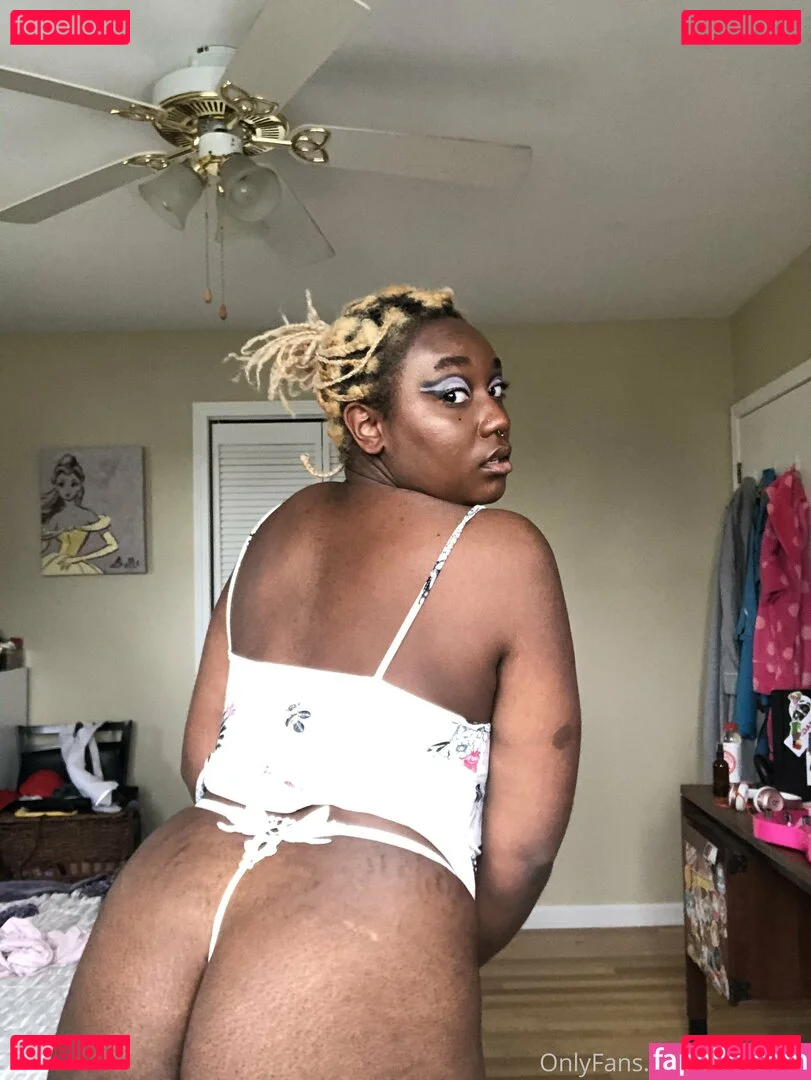 thothead Onlyfans Photo Gallery 