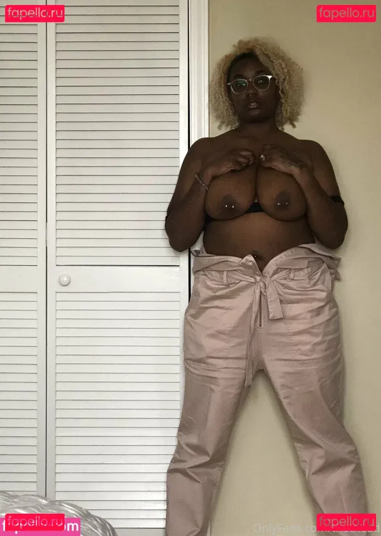 thothead Onlyfans Photo Gallery 