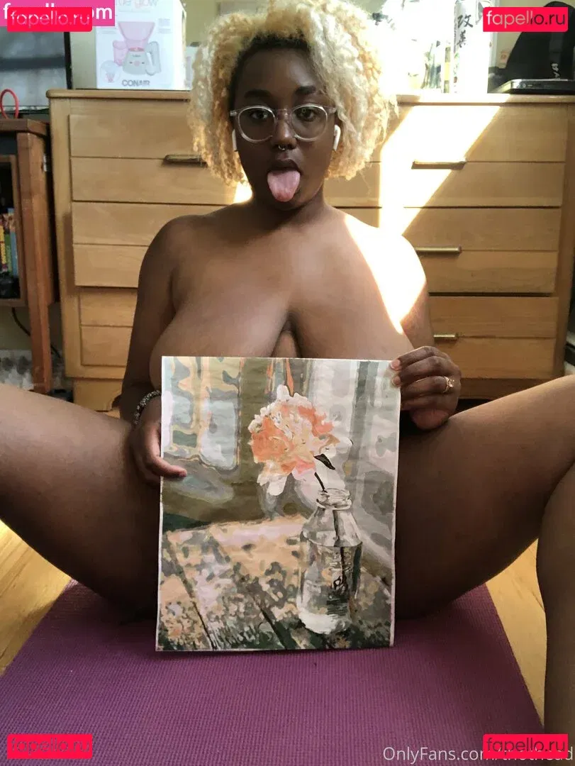 thothead Onlyfans Photo Gallery 