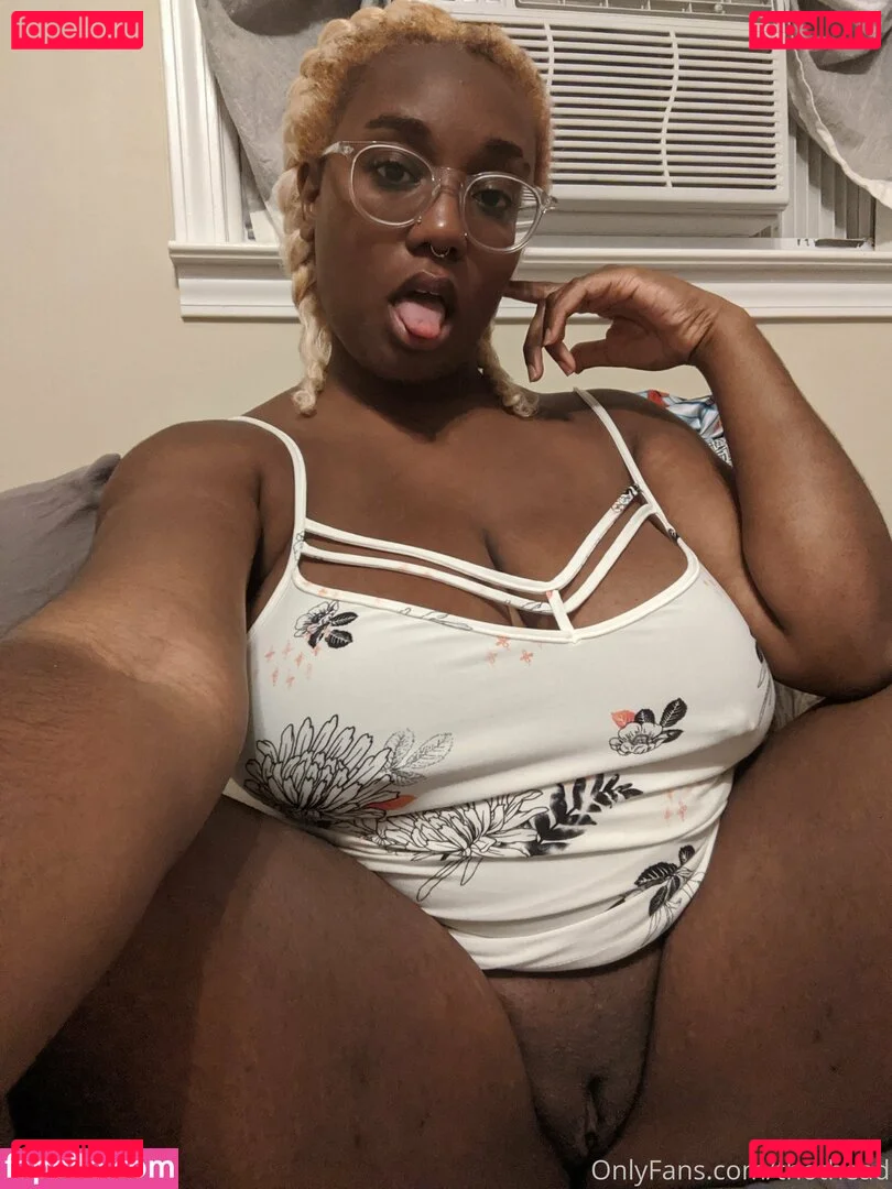 thothead Onlyfans Photo Gallery 