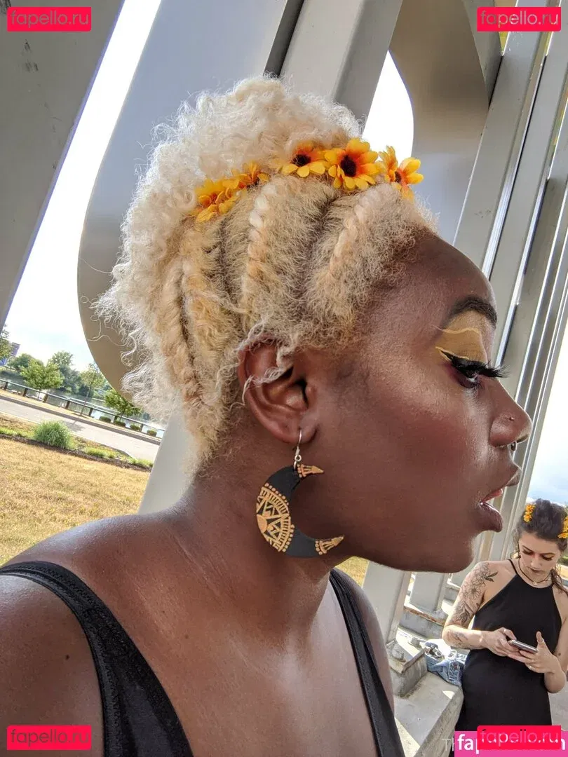 thothead Onlyfans Photo Gallery 