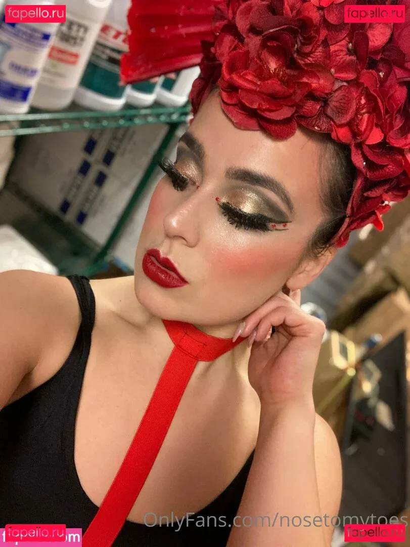 nosetomytoes Onlyfans Photo Gallery 