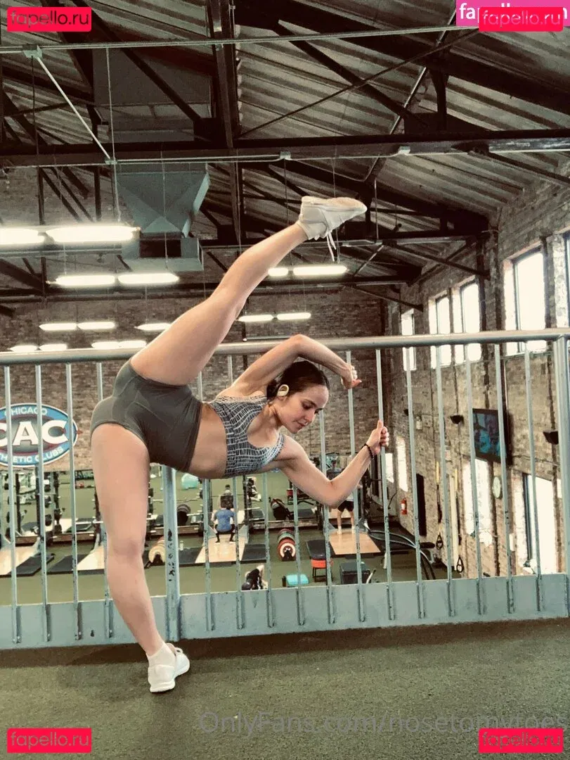 nosetomytoes Onlyfans Photo Gallery 