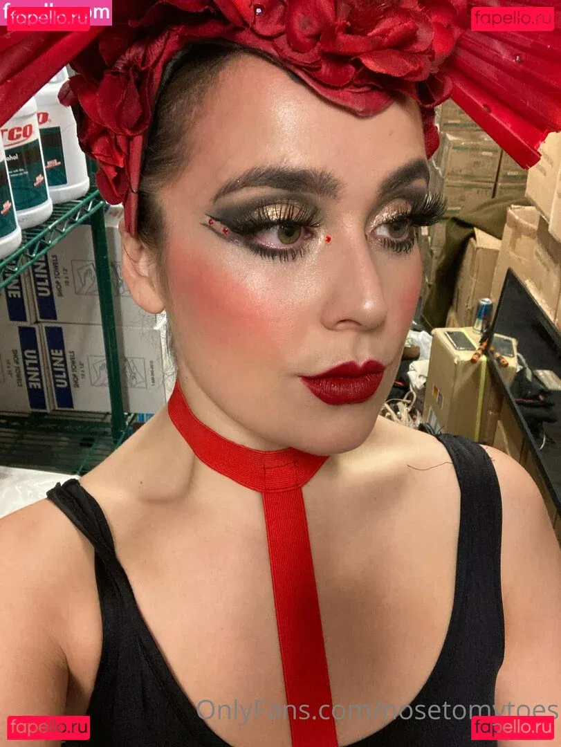 nosetomytoes Onlyfans Photo Gallery 