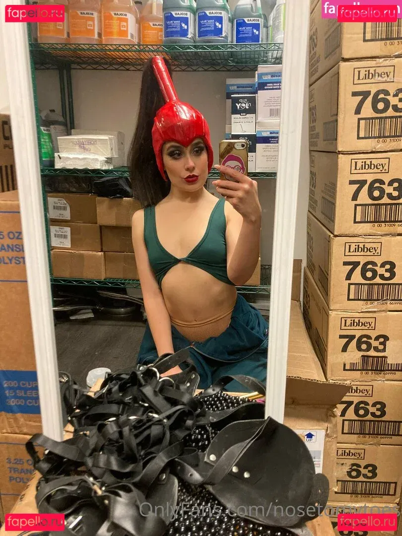 nosetomytoes Onlyfans Photo Gallery 