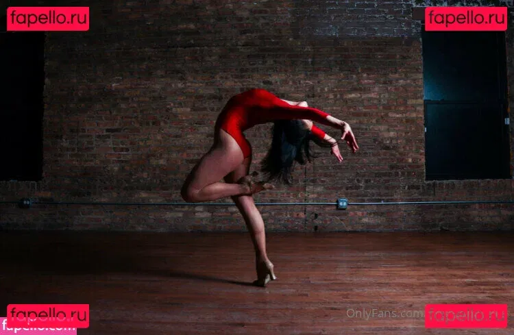 nosetomytoes Onlyfans Photo Gallery 