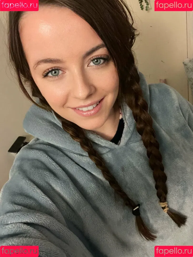 free_geeky_library_girl Onlyfans Photo Gallery 