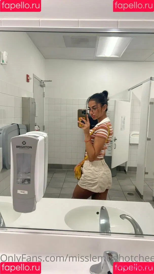 theultimatedeciever Onlyfans Photo Gallery 