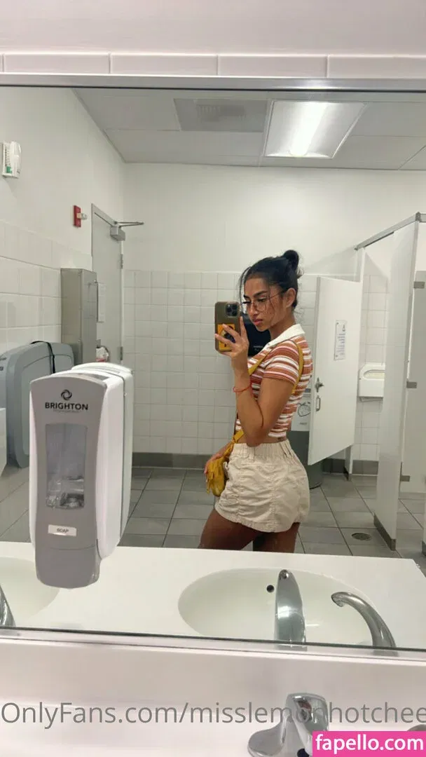 theultimatedeciever Onlyfans Photo Gallery 