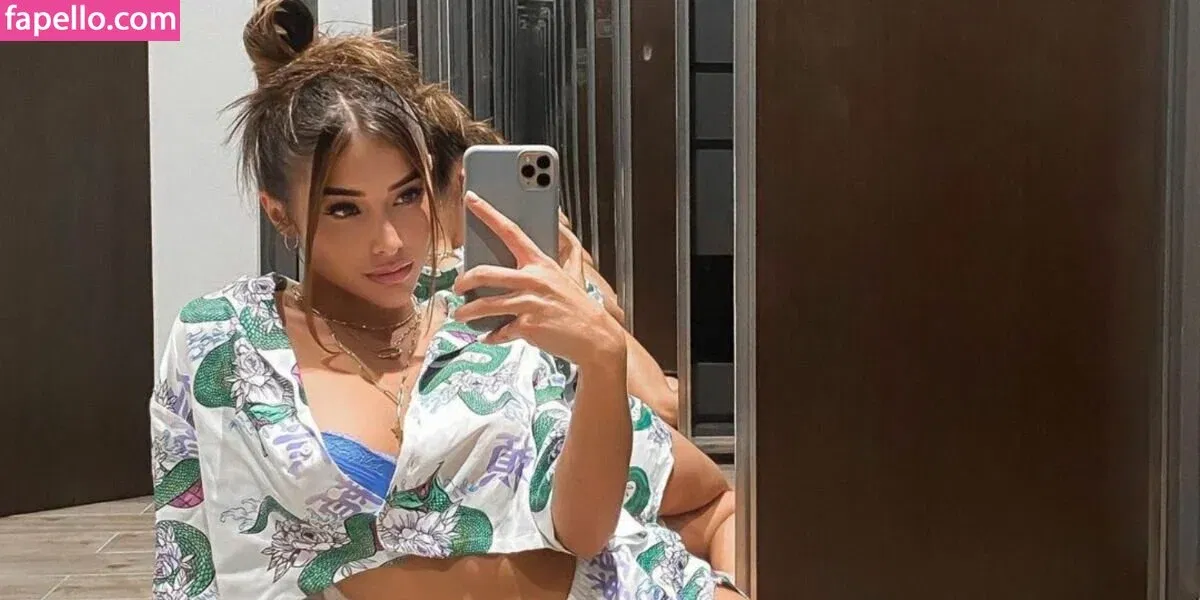 Isabeau Delatour Onlyfans Photo Gallery 