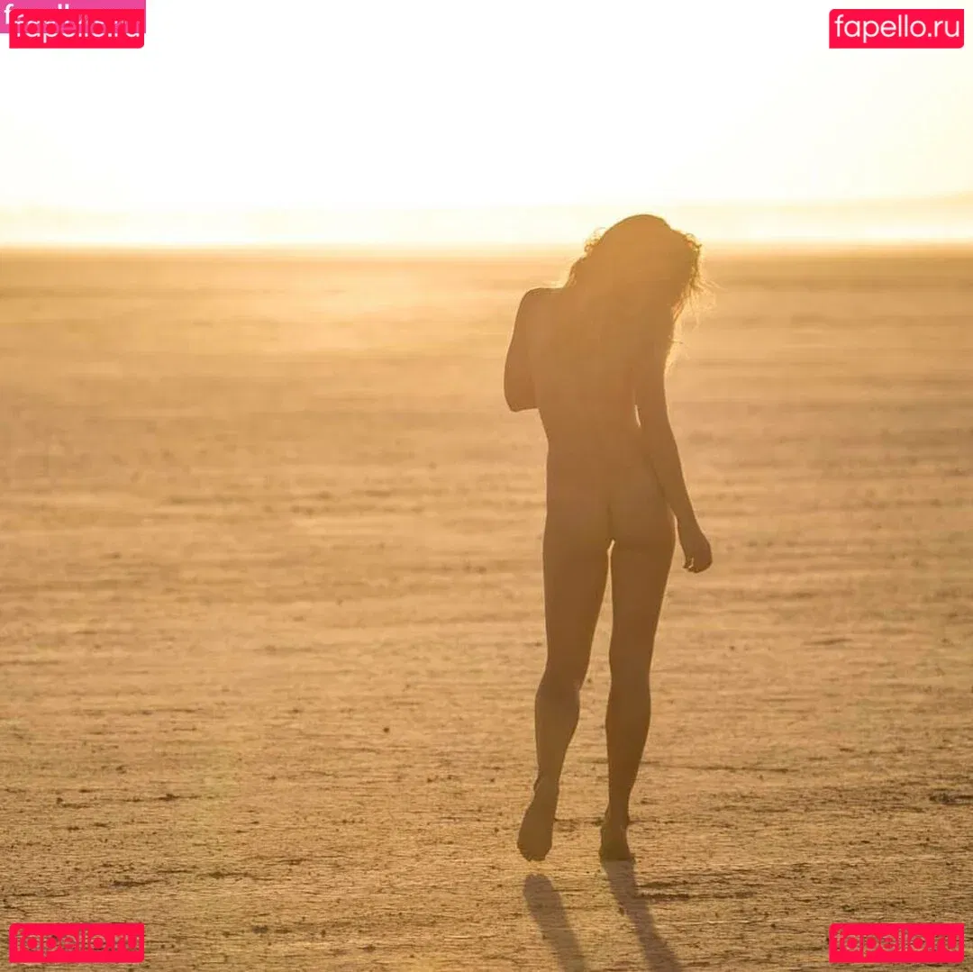 Genevieve Morton Onlyfans Photo Gallery 