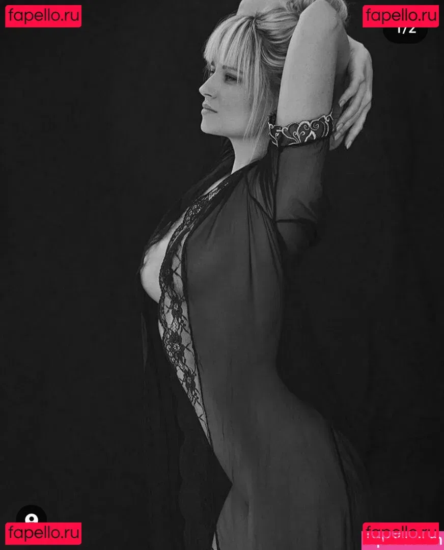 Genevieve Morton Onlyfans Photo Gallery 