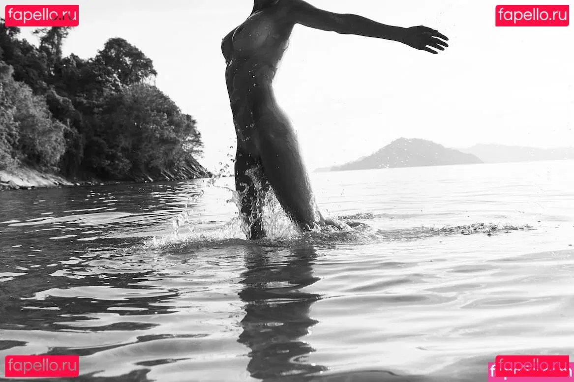 Genevieve Morton Onlyfans Photo Gallery 