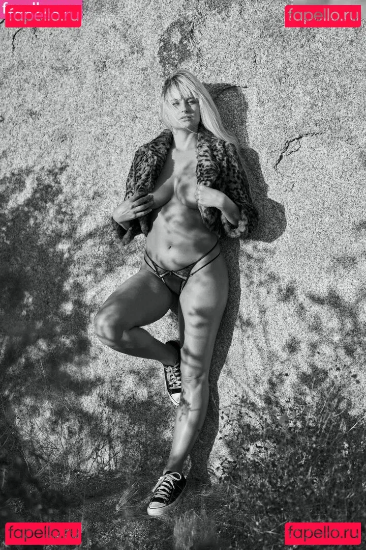 Genevieve Morton Onlyfans Photo Gallery 