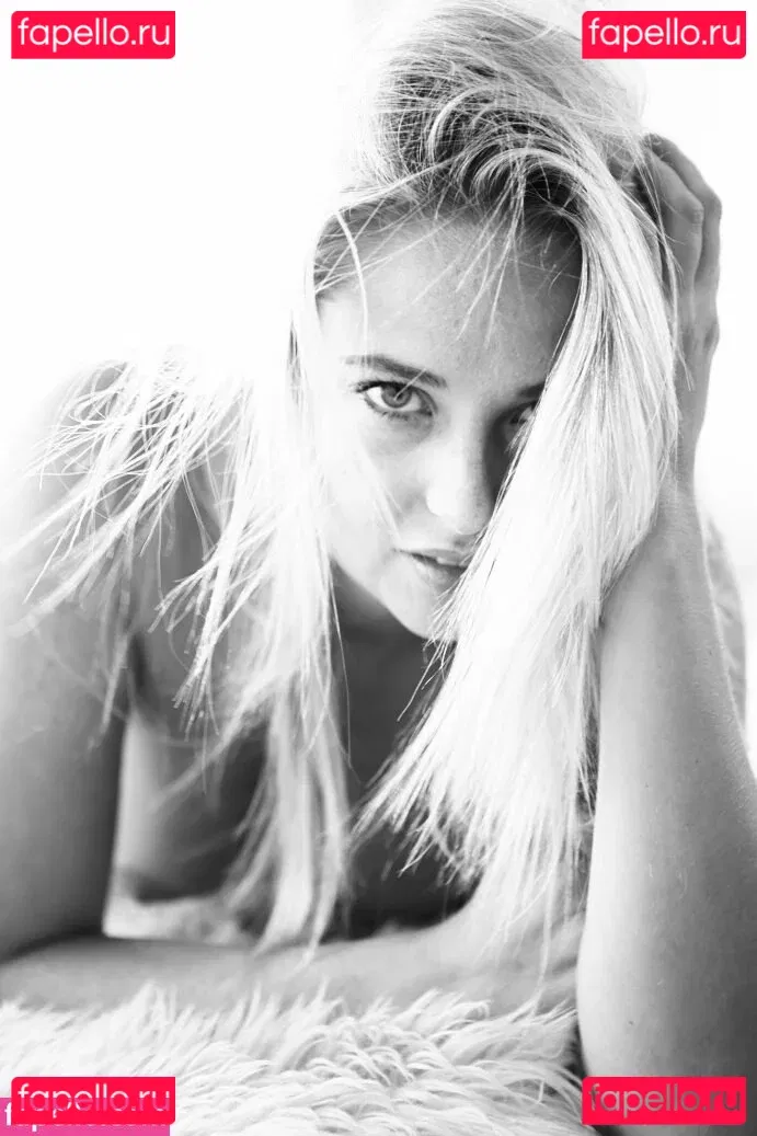 Genevieve Morton Onlyfans Photo Gallery 