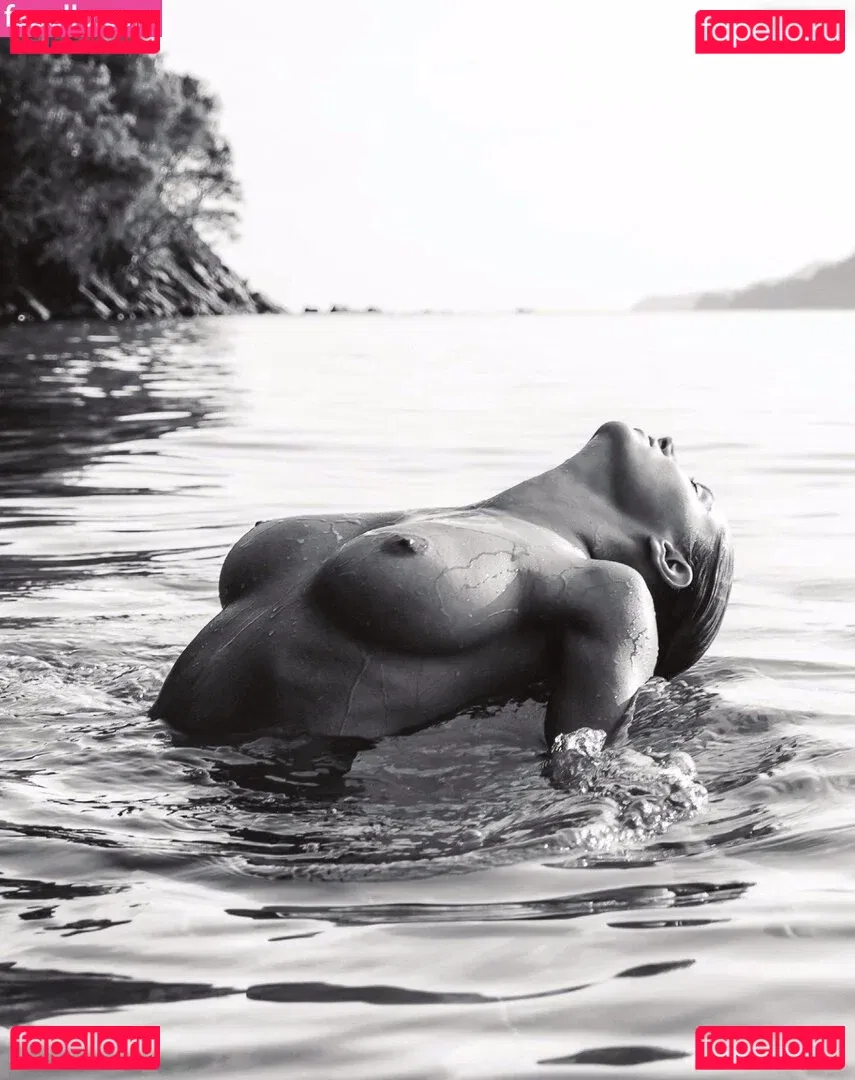 Genevieve Morton Onlyfans Photo Gallery 