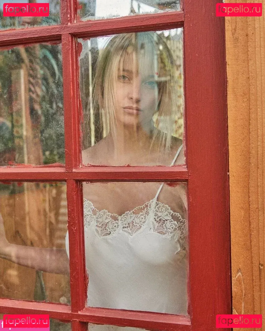 Genevieve Morton Onlyfans Photo Gallery 