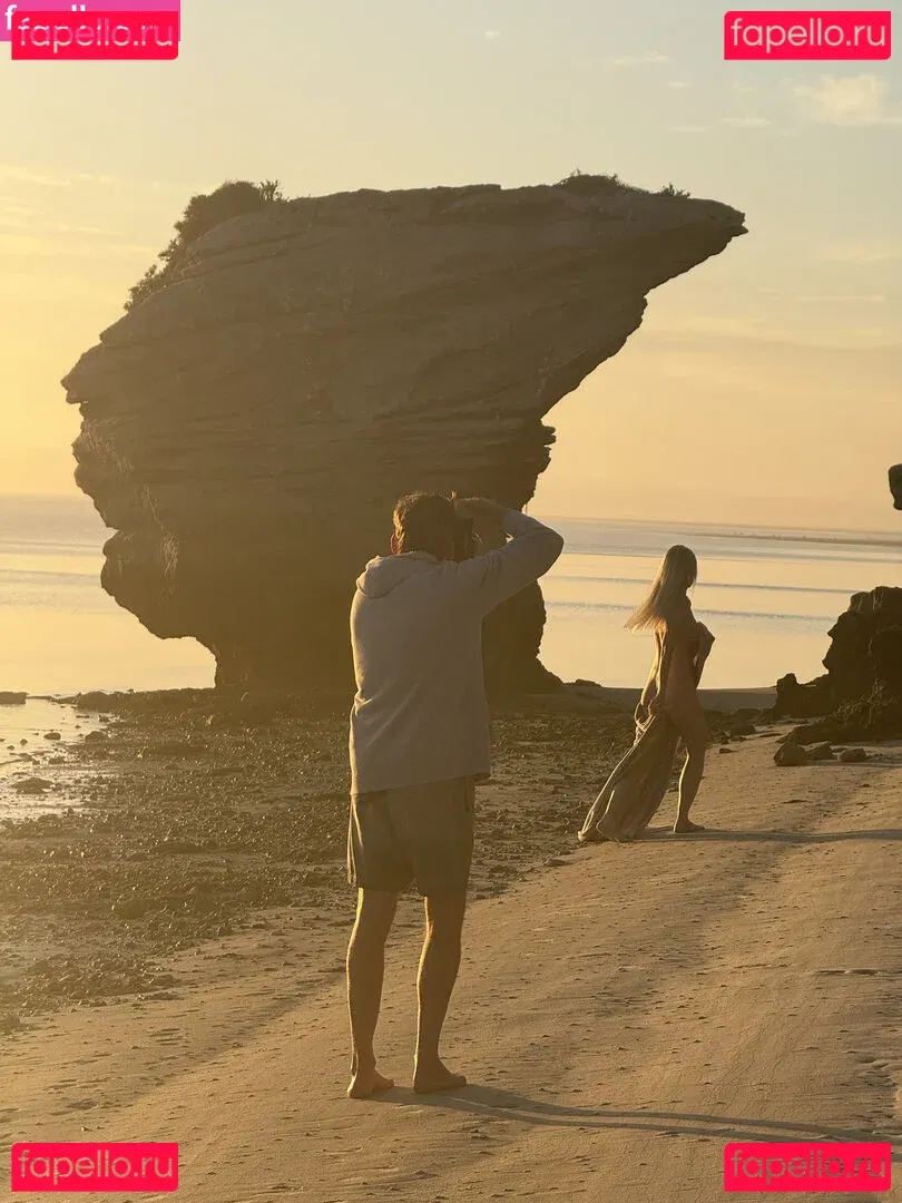 Genevieve Morton Onlyfans Photo Gallery 