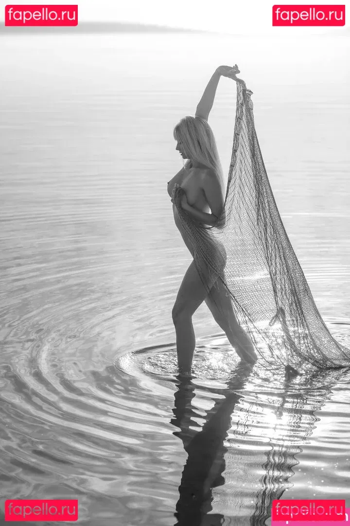 Genevieve Morton Onlyfans Photo Gallery 