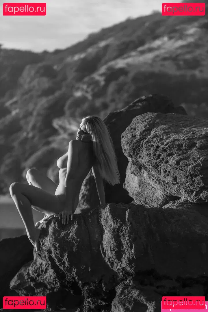 Genevieve Morton Onlyfans Photo Gallery 